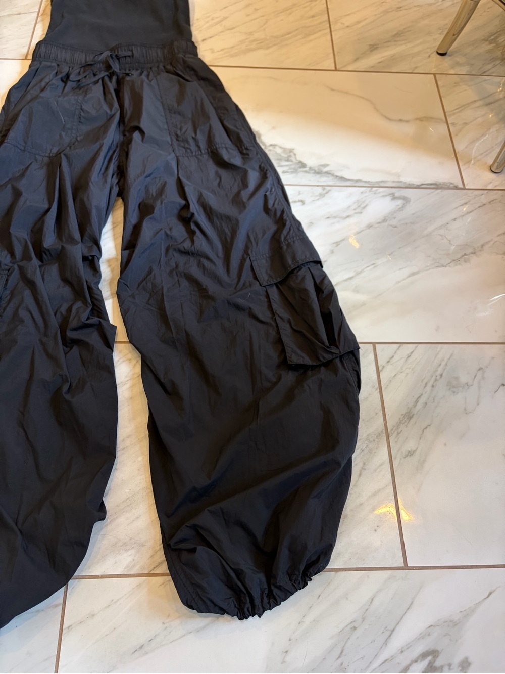 EUC  Anthropologie Daily Practice Messa PARACHUTE BALLOON Jumpsuit BLACK XS - Picture 7 of 11